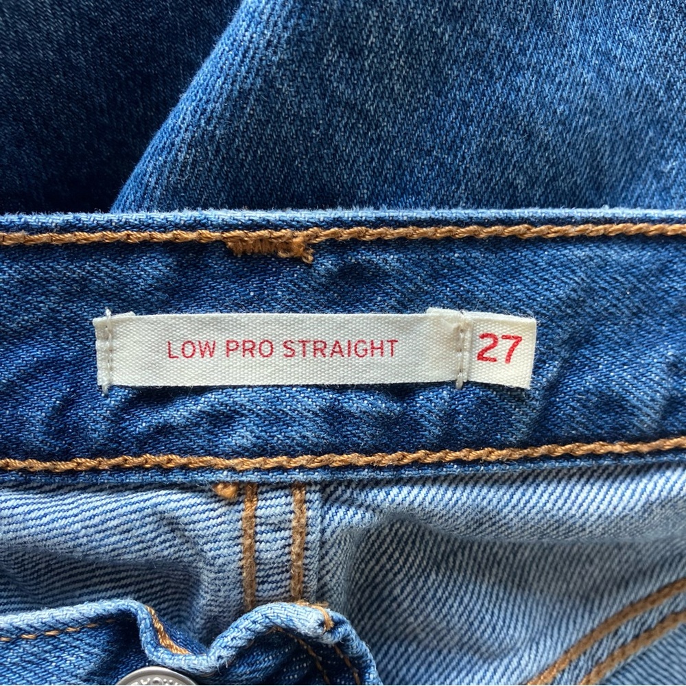 Levi’s Women’s Low Pro Straight Distressed Denim Jeans size 27 - Picture 4 of 10